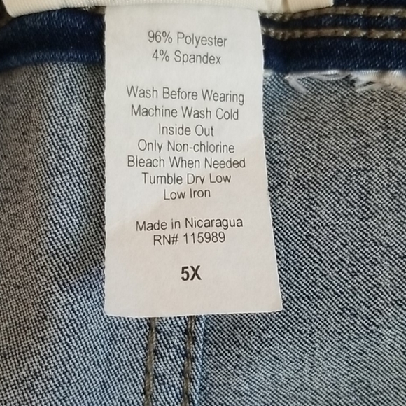 Level Eight Woman Capris - Picture 4 of 4